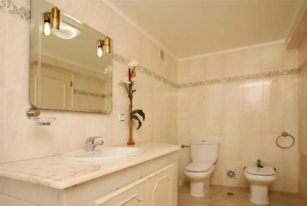 Villa Juniper Fenced Pool Spacious House Albufeira 0*,  Portugal